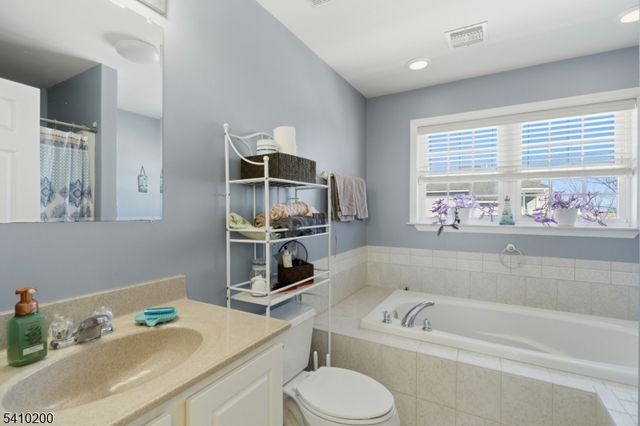 154 N Spinnaker Dr, Little Egg Harbor Twp., NJ 08087