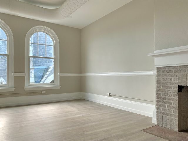 6 Chatham Street 301, Worcester, MA 01609