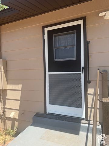 527 W PALISADE DR, Moab, UT 84532