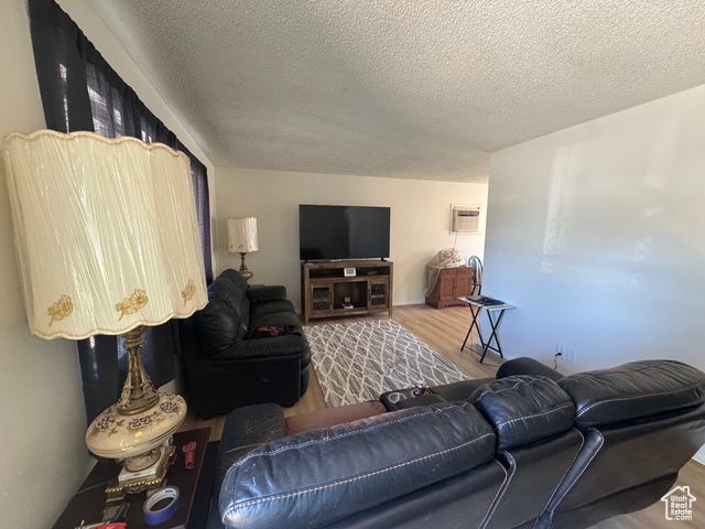 527 W PALISADE DR, Moab, UT 84532