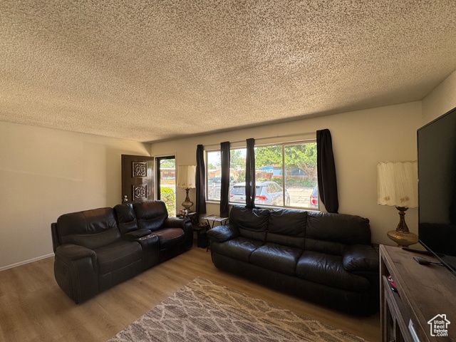 527 W PALISADE DR, Moab, UT 84532