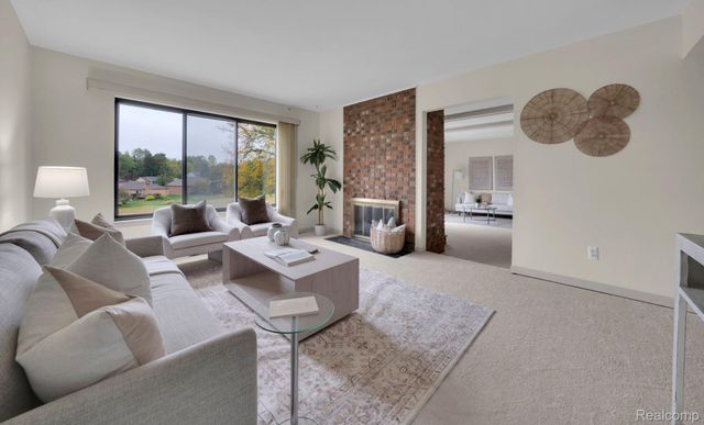 309 Coldiron Drive, Rochester Hills, MI 48307