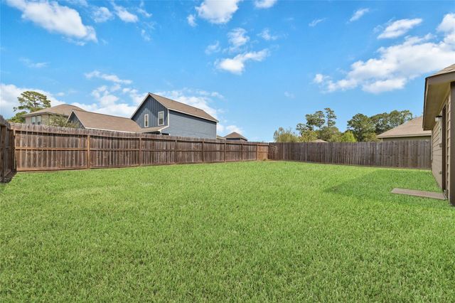 13070 Lake Conroe Bay Road, Willis, TX 77318
