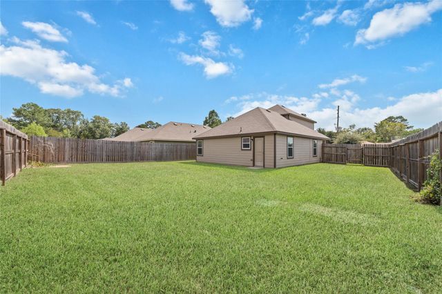 13070 Lake Conroe Bay Road, Willis, TX 77318