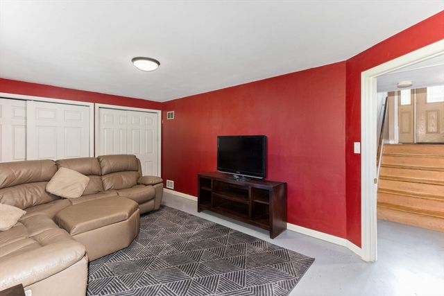 24 Saddle Drive, Bridgewater, MA 02324