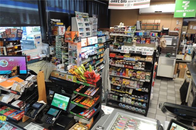 XYZ Taft St, Pembroke Pines, FL 33026