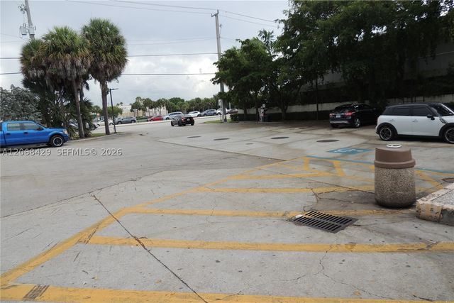XYZ Taft St, Pembroke Pines, FL 33026