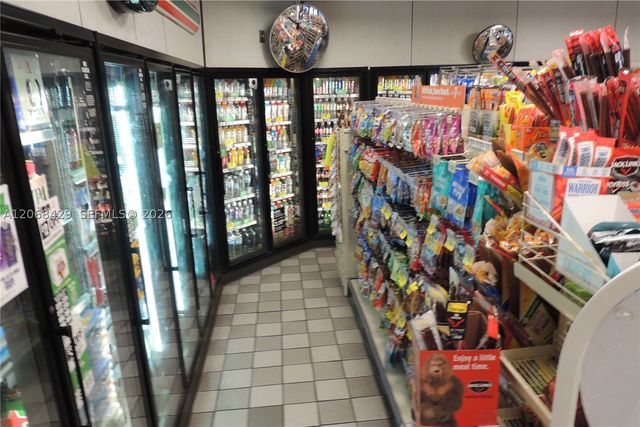 XYZ Taft St, Pembroke Pines, FL 33026
