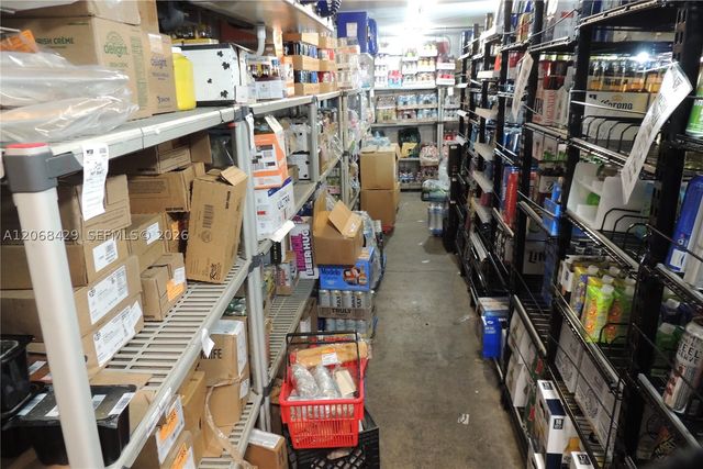 XYZ Taft St, Pembroke Pines, FL 33026