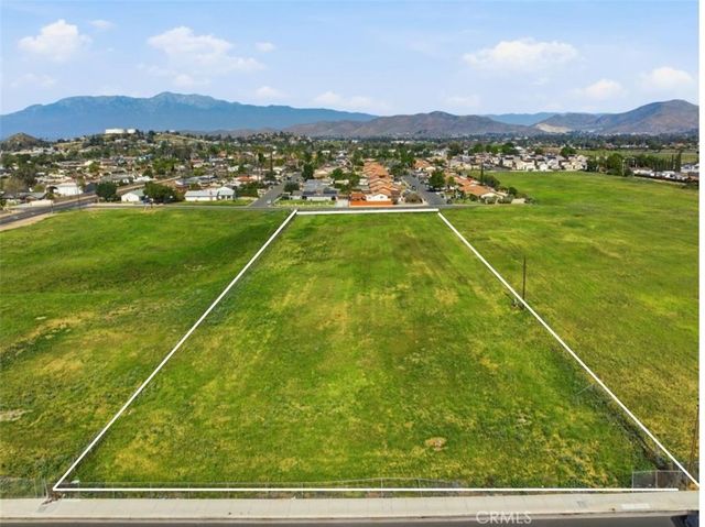 9131 Limonite, Jurupa Valley, CA 92509