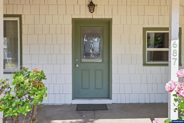 687 N Jefferson St, Lafayette, OR 97127