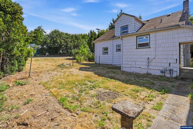 687 N Jefferson St, Lafayette, OR 97127