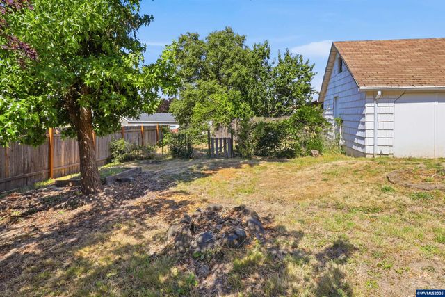 687 N Jefferson St, Lafayette, OR 97127