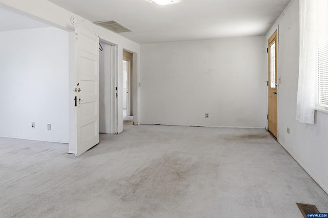 687 N Jefferson St, Lafayette, OR 97127