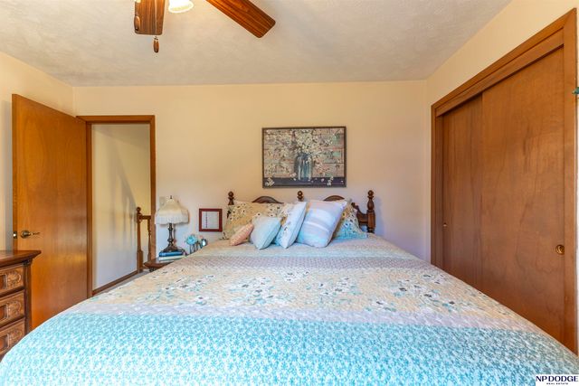 7219 Park Crest Drive, La Vista, NE 68128