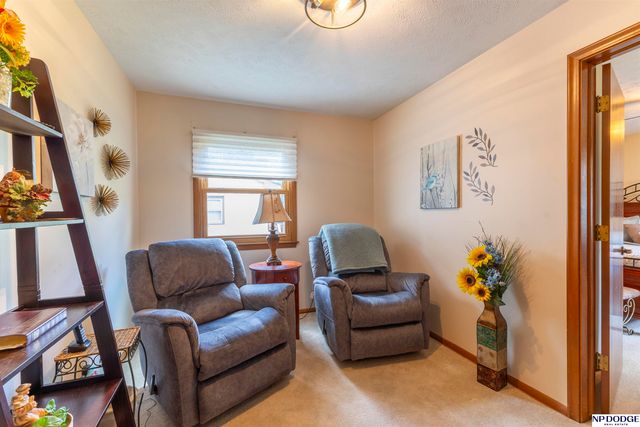 7219 Park Crest Drive, La Vista, NE 68128
