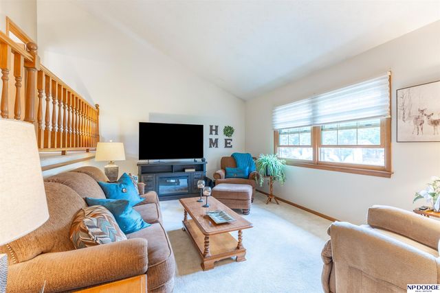 7219 Park Crest Drive, La Vista, NE 68128