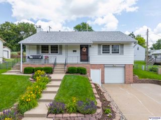 7219 Park Crest Drive, La Vista, NE 68128
