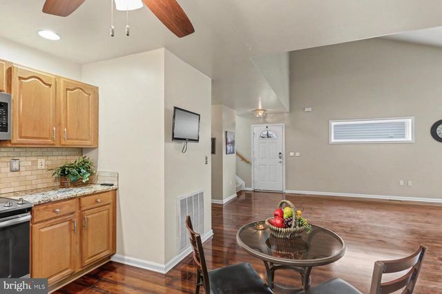 112 HOLLY HILLS DR, Harrisburg, PA 17110