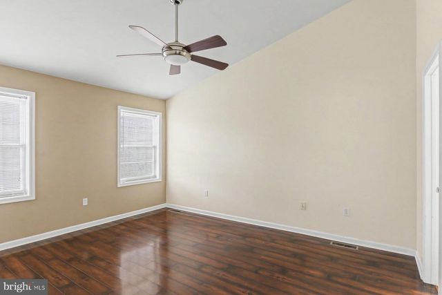 112 HOLLY HILLS DR, Harrisburg, PA 17110