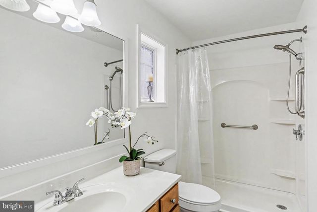 112 HOLLY HILLS DR, Harrisburg, PA 17110