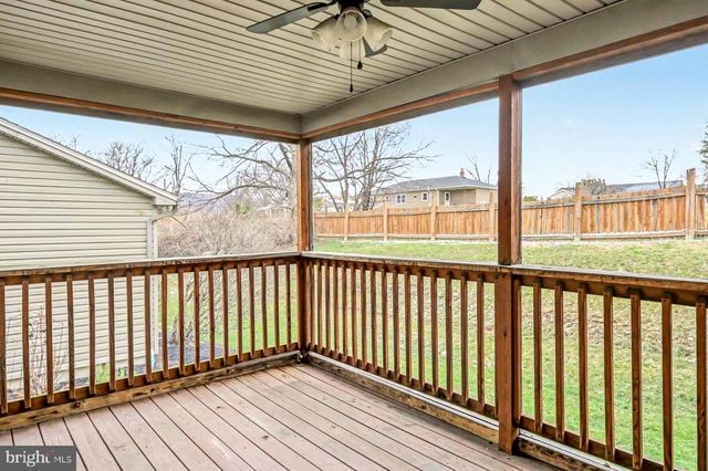 112 HOLLY HILLS DR, Harrisburg, PA 17110