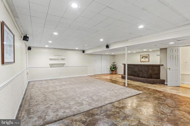 112 HOLLY HILLS DR, Harrisburg, PA 17110