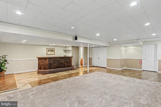 112 HOLLY HILLS DR, Harrisburg, PA 17110