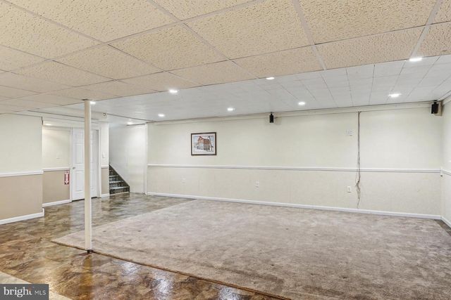 112 HOLLY HILLS DR, Harrisburg, PA 17110