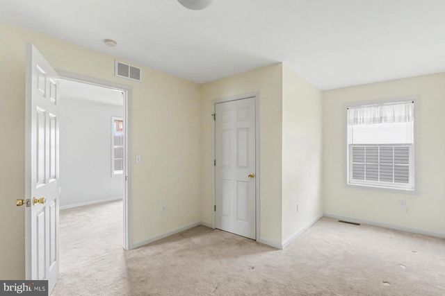 112 HOLLY HILLS DR, Harrisburg, PA 17110