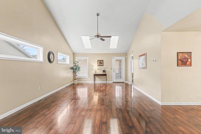 112 HOLLY HILLS DR, Harrisburg, PA 17110