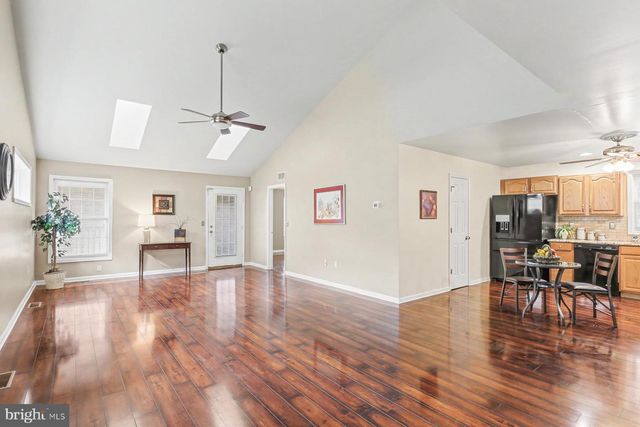 112 HOLLY HILLS DR, Harrisburg, PA 17110