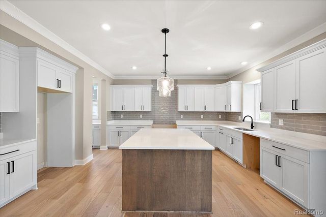 50419 Arcadia Drive, Macomb Township, MI 48042
