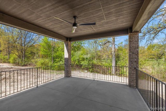50419 Arcadia Drive, Macomb Township, MI 48042