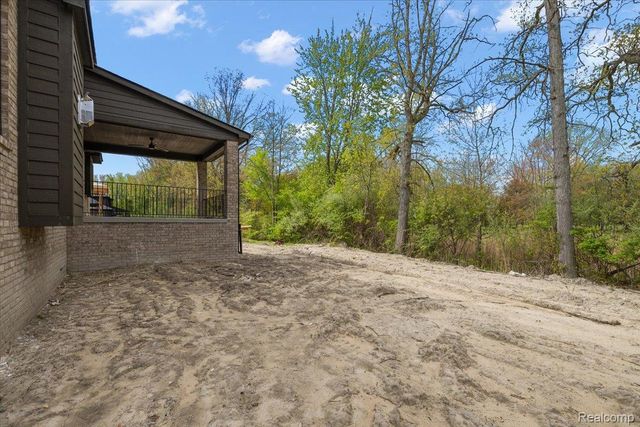 50419 Arcadia Drive, Macomb Township, MI 48042