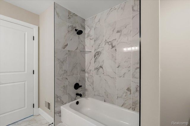 50419 Arcadia Drive, Macomb Township, MI 48042