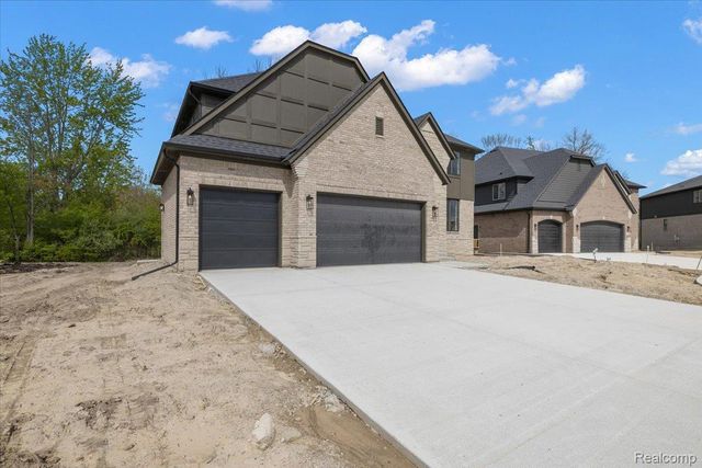 50419 Arcadia Drive, Macomb Township, MI 48042