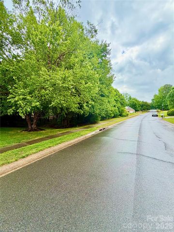 1808 Brandywine Drive, Matthews, NC 28105