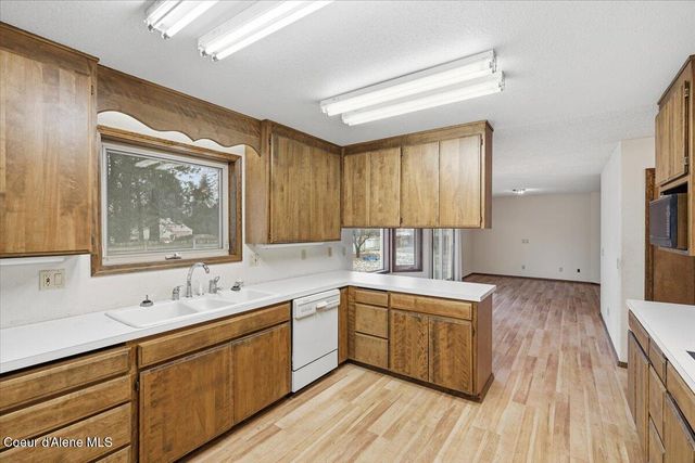 8931 N Davis Cir, Hayden, ID 83835