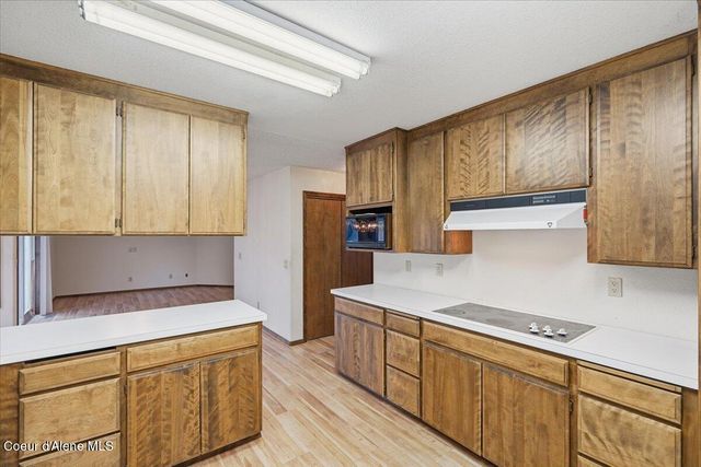 8931 N Davis Cir, Hayden, ID 83835