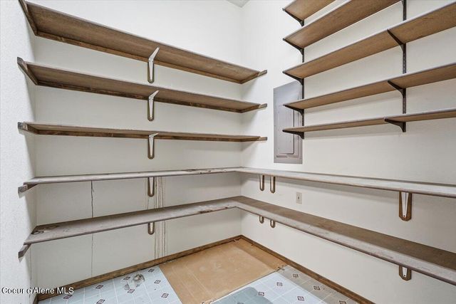 8931 N Davis Cir, Hayden, ID 83835