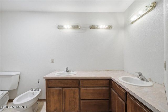 8931 N Davis Cir, Hayden, ID 83835