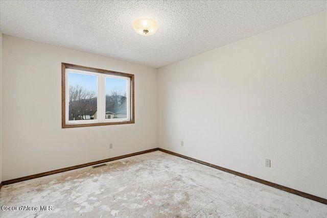 8931 N Davis Cir, Hayden, ID 83835