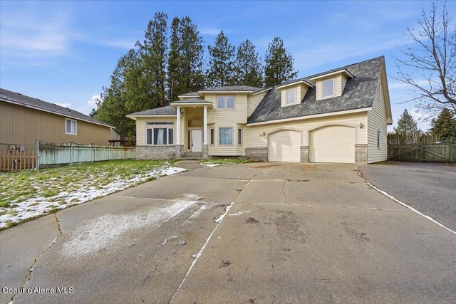 8931 N Davis Cir, Hayden, ID 83835