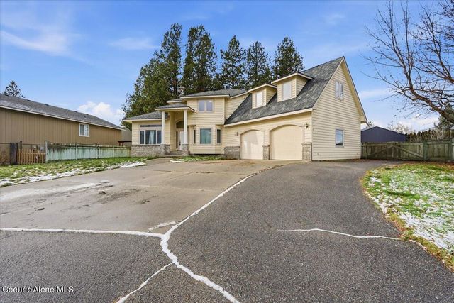 8931 N Davis Cir, Hayden, ID 83835