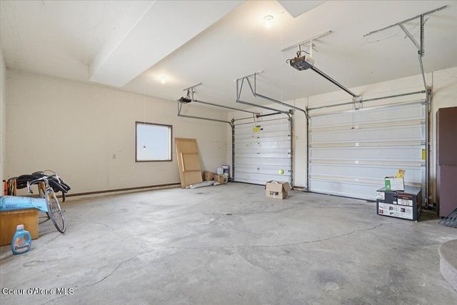 8931 N Davis Cir, Hayden, ID 83835