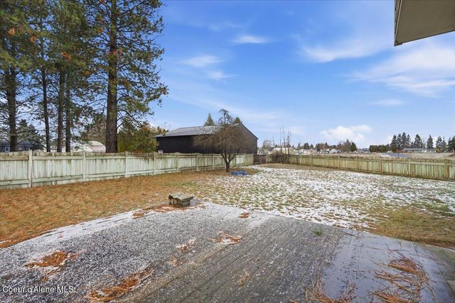 8931 N Davis Cir, Hayden, ID 83835