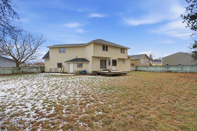 8931 N Davis Cir, Hayden, ID 83835