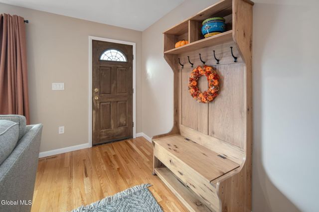 152 Crow Ridge Road, New Scotland, NY 12186