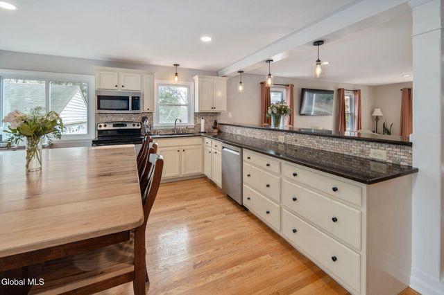 152 Crow Ridge Road, New Scotland, NY 12186